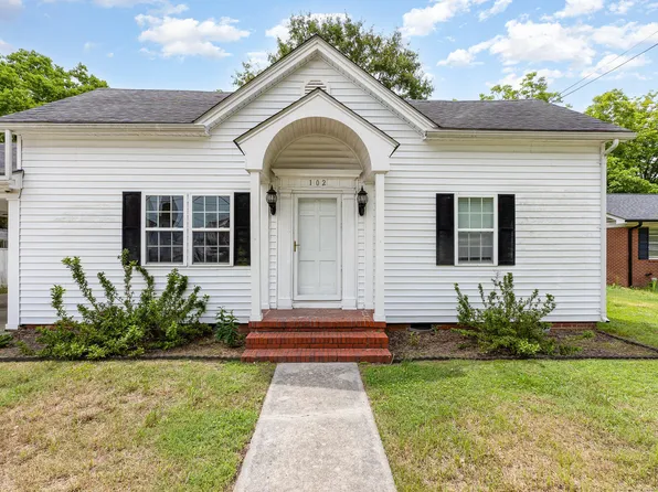 102 S College Ave, Kenly, NC 27542