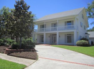 300 Inverness Ln, Broussard, LA 70518