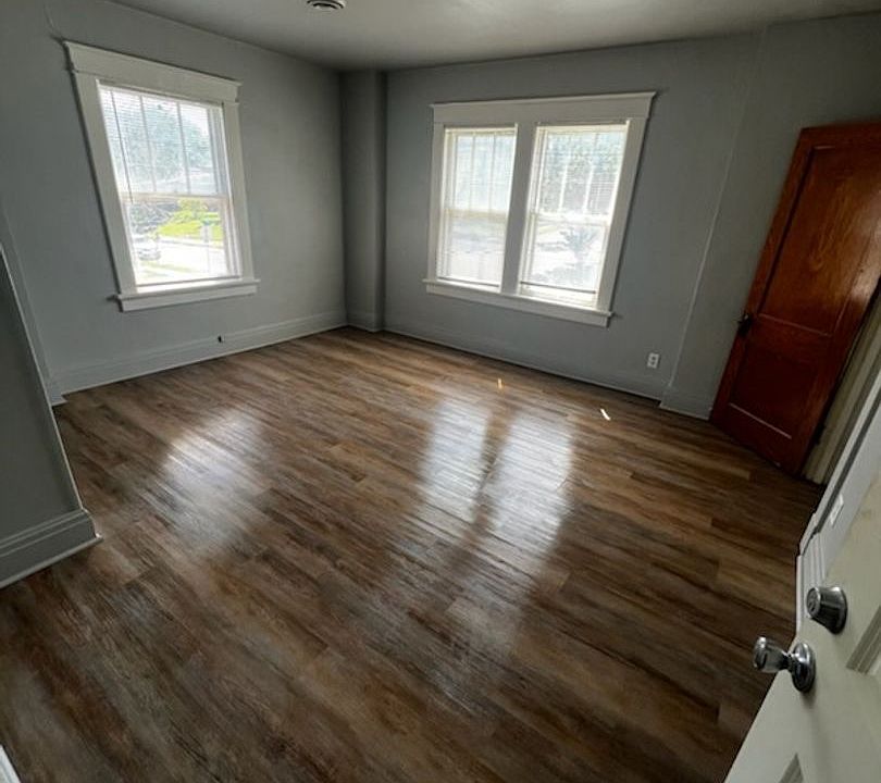 2nd image of 701 N 25th St #C