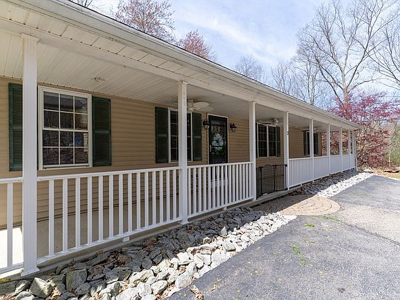 3rd image of 13 Brown Rd