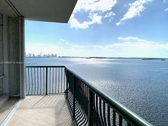 2nd image of 1408 Brickell Bay Dr
