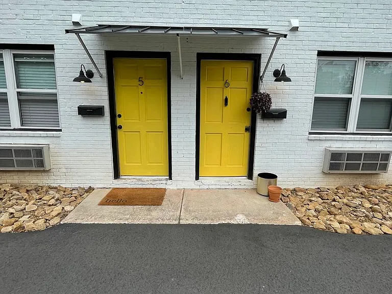 133 N Spring St — Photo 27