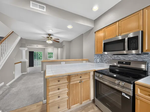 1920 132nd Ave SE APT 61, Bellevue, WA 98005