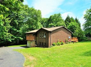 200 Sullivan Rd, Butler, PA 16001