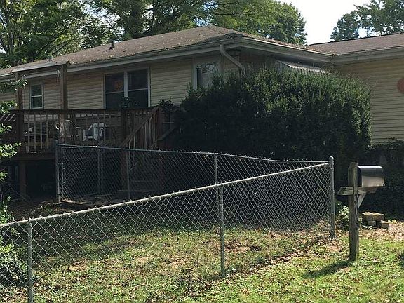 4th image of 308 N Overhill Dr