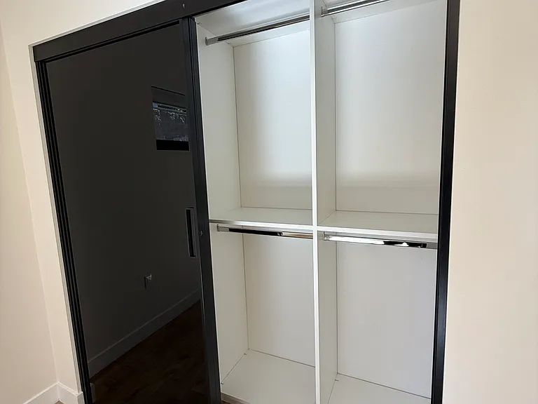 2215 N Naomi St #101 — Photo 8