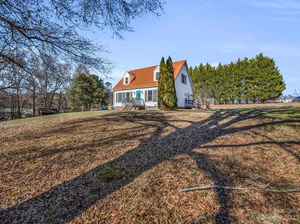 127 Twin Creeks Rd, Mooresboro, NC 28114