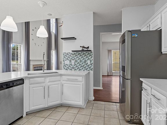 4th image of 8932 Raven Park Dr