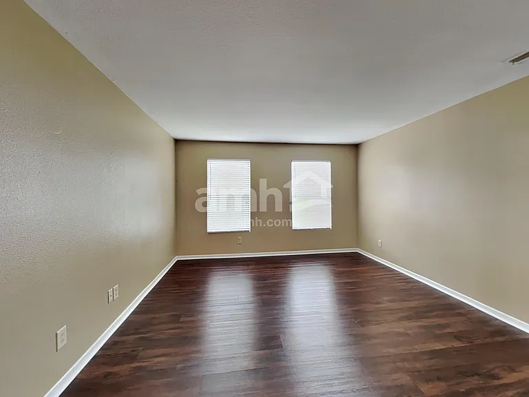 2335 Bridlewood Dr — Photo 10