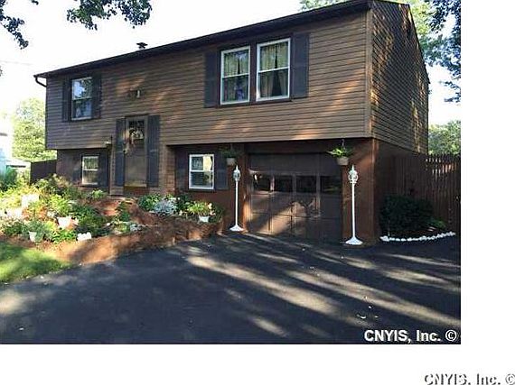 1st image of 111 Finwood Dr