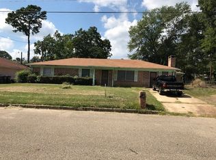 2211 Nixson Dr, Longview, TX 75602