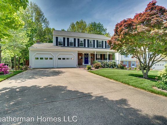3rd image of 4687 Bonneville Ln
