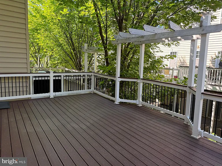 42885 Edgegrove Heights Ter — Photo 30