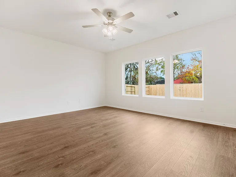 428 Magnolia Ln — Photo 9