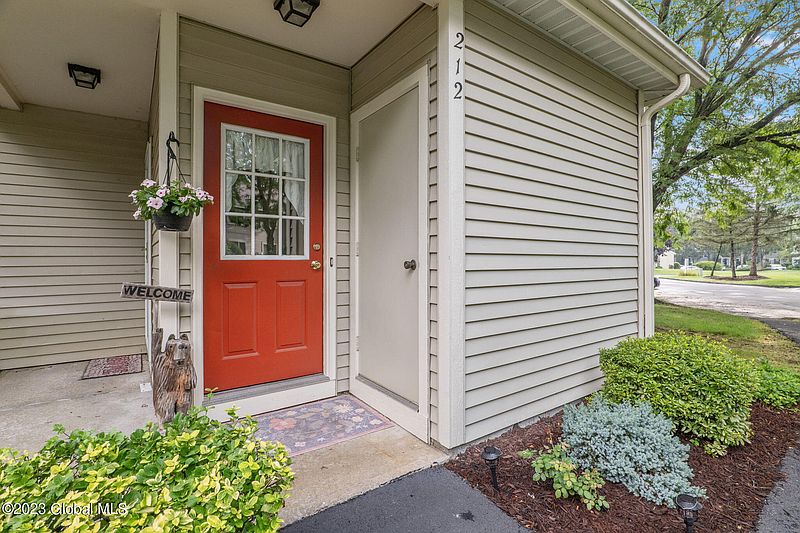 2nd image of 212 Burgoyne Drive