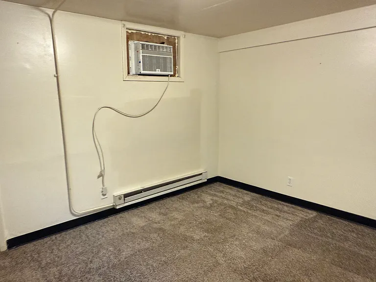 321 W 5th St #A — Photo 25