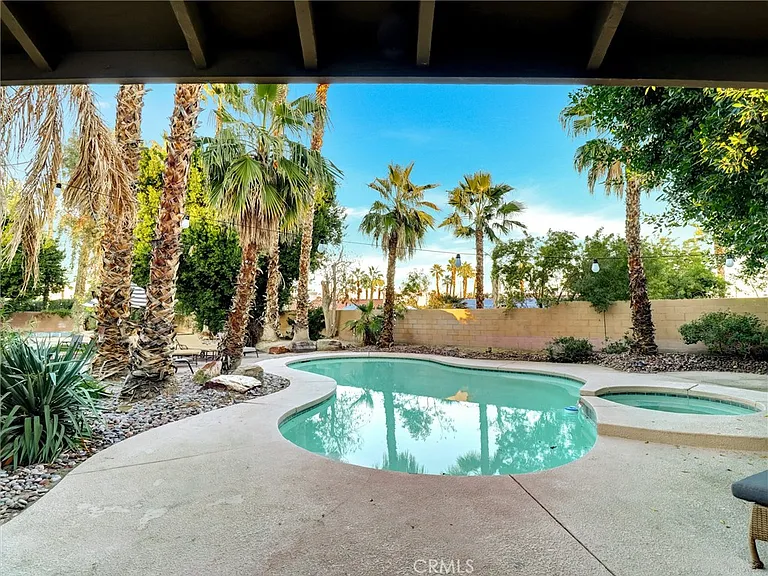 76871 Castle Ct — Photo 32