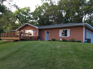 8666 Golfview Dr, Houston, MN 55943