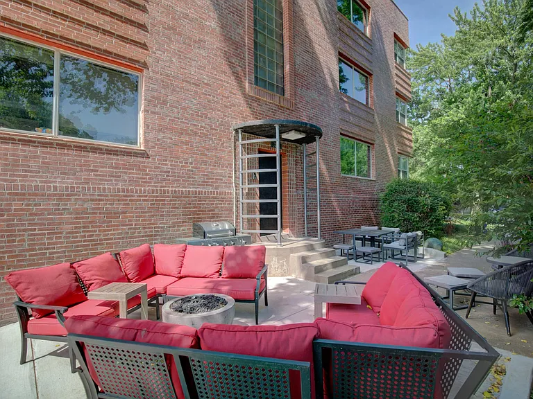 2106 S Cincinnati Ave — Photo 26