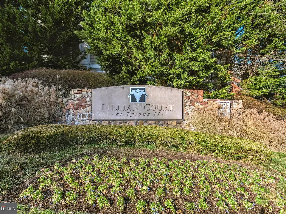 1625 International Dr #211