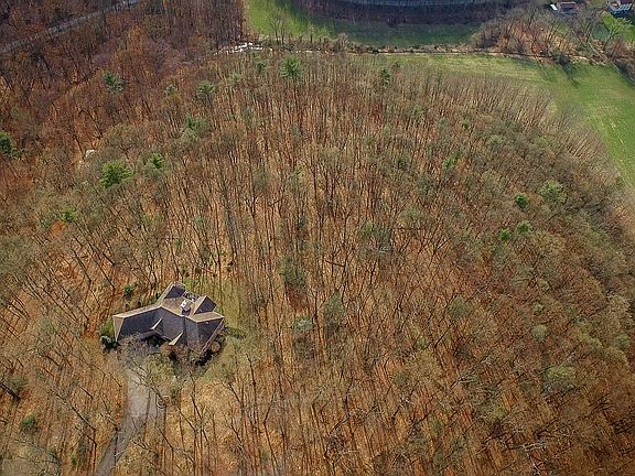 3rd image of 112 Crossridge Ct