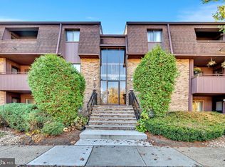1011 Woodmill Dr, Cranbury, NJ 08512