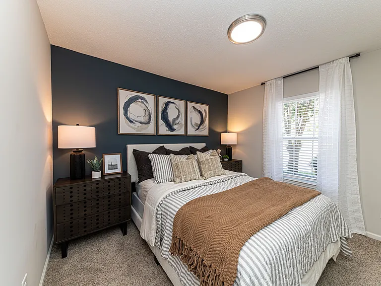 Bedroom with carpet