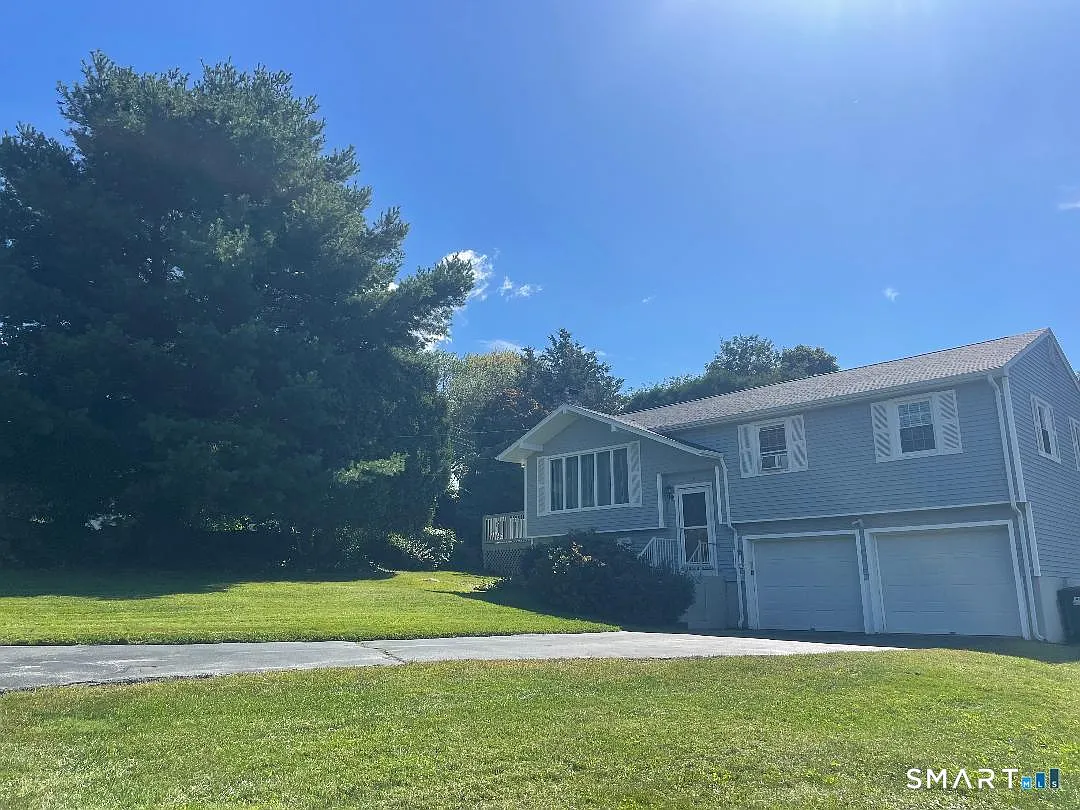 3 bed, 2.5 bath, 1689 sqft, $4,500 — Photo 2