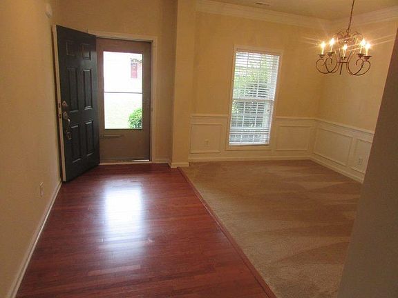 Entry Foyer & Dining Room