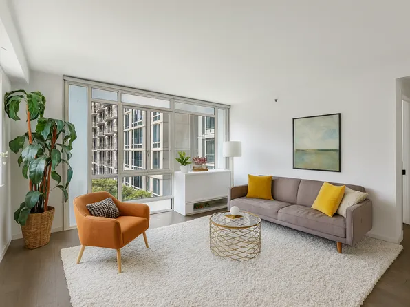 385 First Avenue image 5 of 16