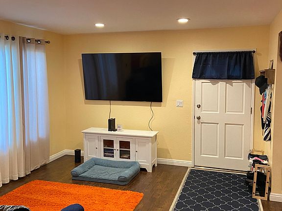 5th image of 18508 Mayall St Unit A