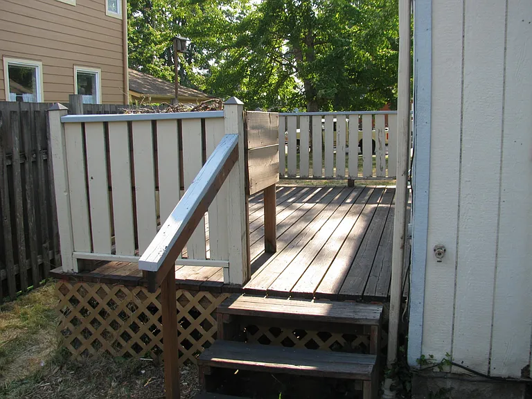 215 Smith Loop — Photo 3