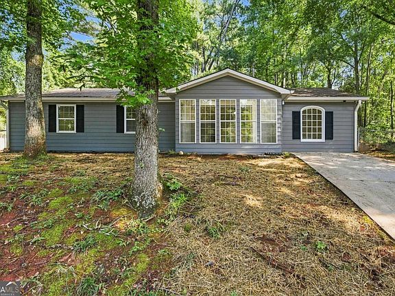 3rd image of 1338 Armstead Cir
