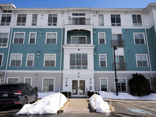 4 Repton Cir Unit 4411, Watertown, MA 02472