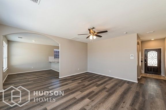 5th image of 1401 Silver Maple Ln