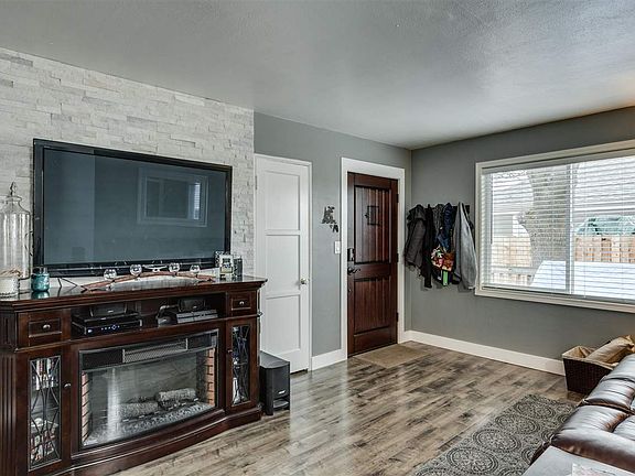 3rd image of 5611 E Parkwater Ave