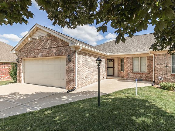 2nd image of 556 Silver Fox Ct