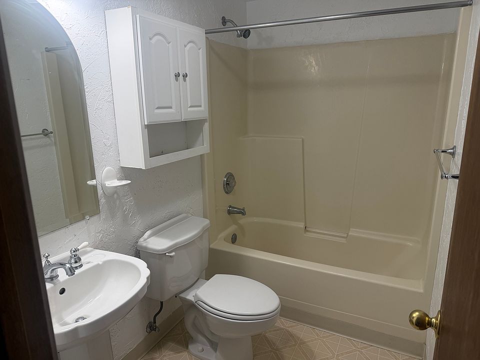 1st image of 514 18th St N #506