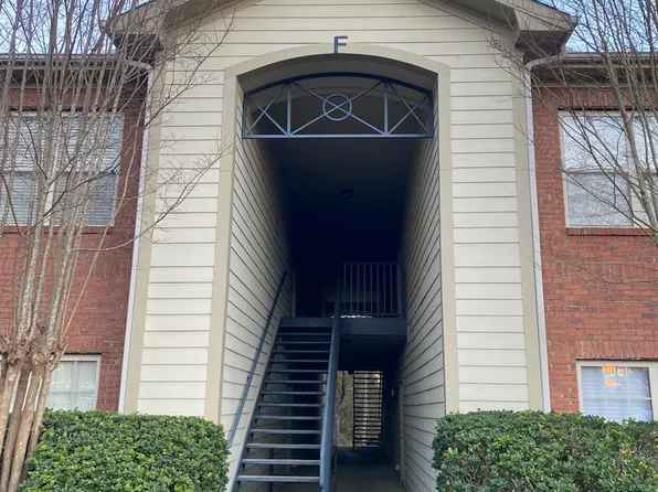 3297 S College St #F103, Auburn, AL 36830