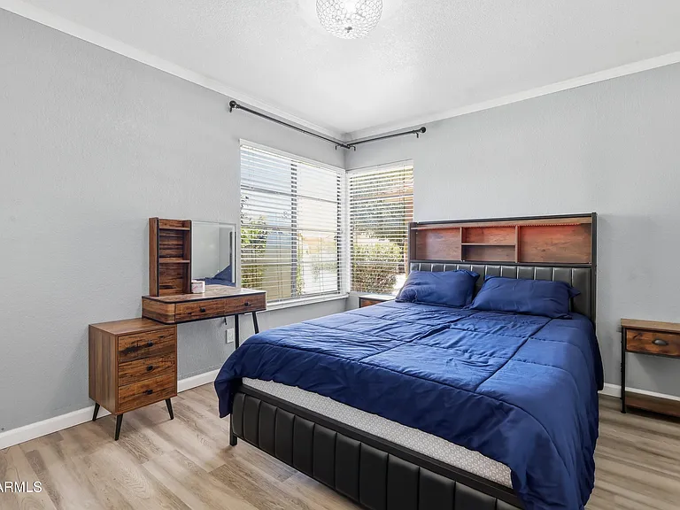8875 S Ash Ave — Photo 18