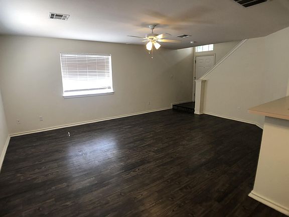 3rd image of 935 Sagewood Trl