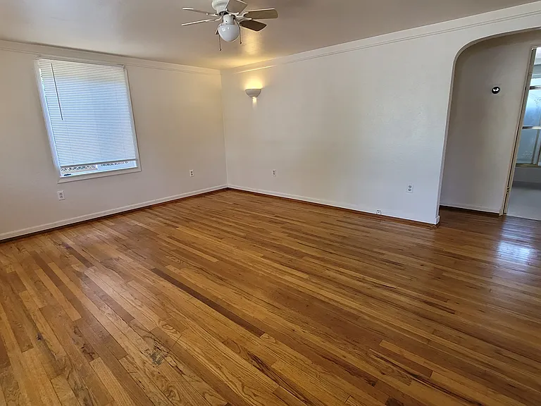 482 Harrison St — Photo 3