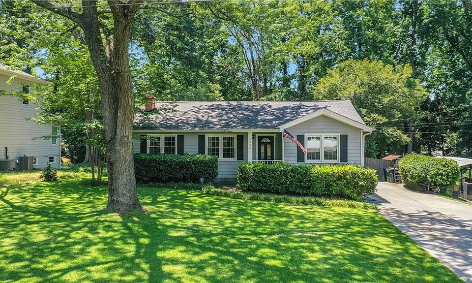 1st image of 4052 W Johnson Cir