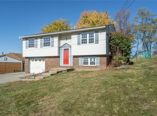 419 Manor Rd, Delmont, PA 15626