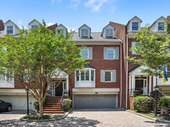 3685 Peachtree Rd NE APT 10, Atlanta, GA 30319