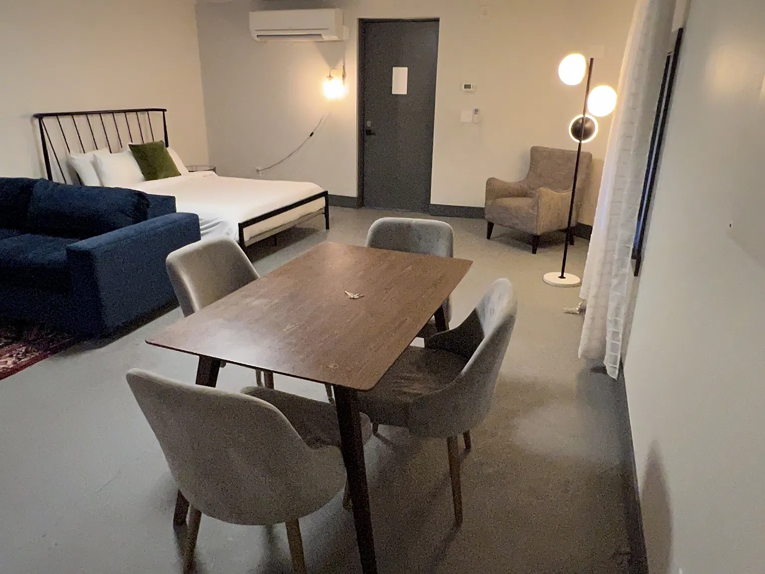 16th - 3 — Photo 2