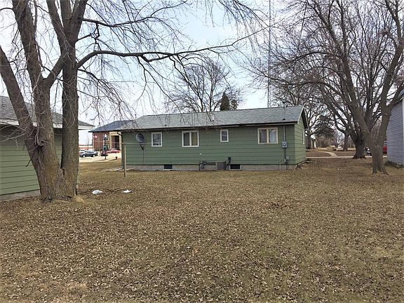 3rd image of 1906 Jackson Ave
