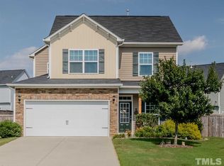 203 Breezemont Dr, Fuquay Varina, NC 27526