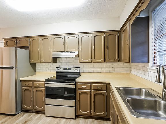 5th image of 104 Eldorado Ct