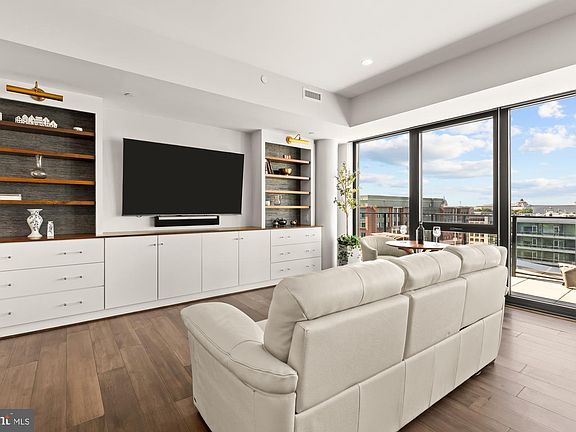 4th image of 1300 4th St SE #Penthouse 2